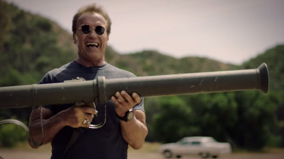 Arnold Schwarzeneggers guide til at sprænge ting i luften! - Arnold Awesome.
