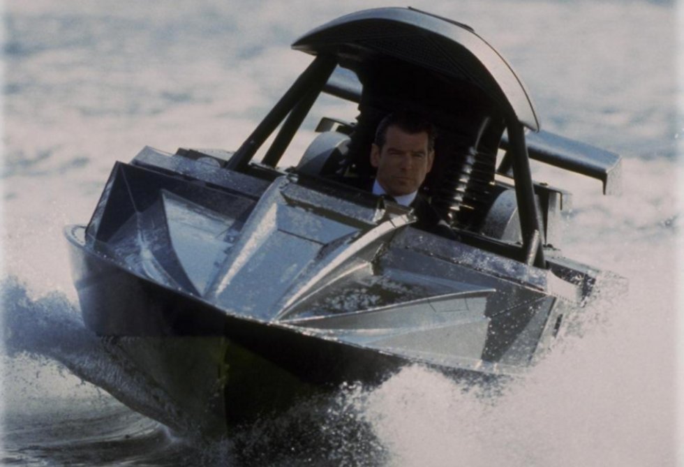 James Bond Q Boat på auktion