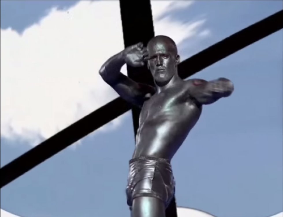 Ung Jason Statham i fucked-up musikvideo fra 90'erne