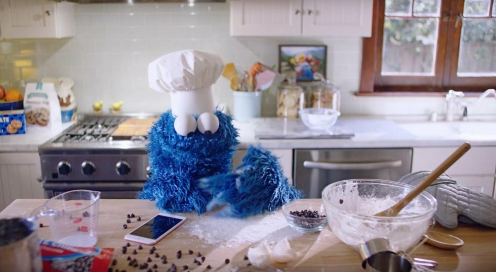 Apple har hevet Cookie Monster ind til deres nyeste reklame