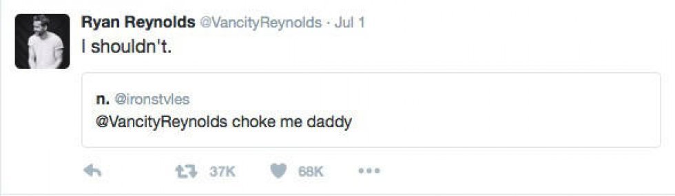 Ryan Reynolds svarer på vulgære sex-henvendelser på Twitter