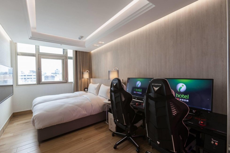 Hotel går all-in på e-sport og smider seriøse gamer-setups på alle værelserne
