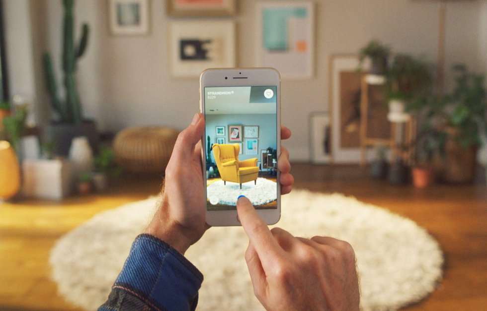 IKEAs AR-app lader dig se møblerne i stuen, inden du køber dem