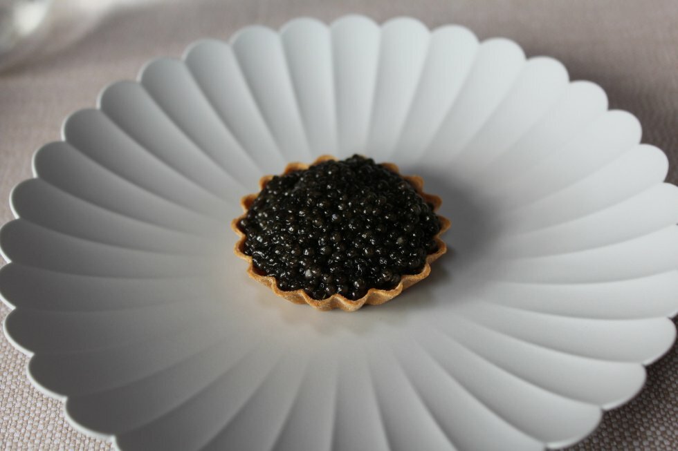 sprød snack med fjordrejer og kaviar. - Restaurant-anmeldelse: Restaurant Domæne