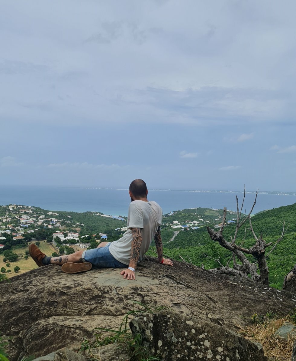 Halvvejs mod toppen på Pic Paradis.  - Rejse-reportage: Caribisk eventyr på St. Martin