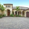 15106 Palmwood Road Palm Beach Gardens FL 33410 - Golfspiller Dustin Jonhsons nye drømmepalæ med privat ø 