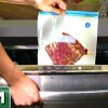 Cooking a Steak in a Dishwasher - Tilbered en lækker bøf med et strygejern eller en brødrister