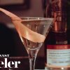 How to Make a James Bond's 'Vesper' Martini - Sådan laver du James Bonds 'Vesper'-Martini