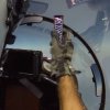 Sådan giver du din bro en Snickers i en F18-jetjager