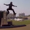 Dagens repeat-video: BMX-dude skifter cykel midt i luften