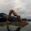 Dagens repeat-video: Yoga-rutine på stranden går i vasken