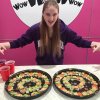 100 stykker sushi - New Zealandsk model giver '20 cheeseburger challenge' et seriøst forsøg