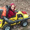 Far-tricks: Smid løvblæseren på knægtens legetøjsbil