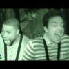Jimmy Fallon og Kevin Hart besøger et hjemsøgt hus.