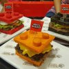 Restaurant i Filippinerne serverer LEGO-formede burgere