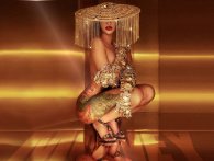 Cardi B går tilbage til stripper-rødderne i musikvideoen til 'Money'