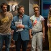 Zachs fiktive team. Foto: Netflix/Adam Rose - Zach Galifianakis' Between Two Ferns er nu blevet til en stjernespækket komediefilm