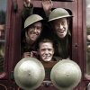 Britiske soldater på vej hjem fra fronten i 1939. - Historiske sort/hvid-billeder i farver