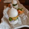 Saltet macarons med leverparfait - en af de 22 retter hos Aniar i Galway.  - Rejsereportage: På food-walk i Irlands gastronomiske hovedstad Galway