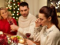 Flere pårørende ringer til Alkolinjen i julen: Ønsker en aften uden konflikter