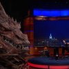 Stephen Colbert interviewer dragen Smaug