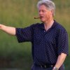 Clinton, cuttet lige over bæltestedet, med en stor cigar - Verdens ledere er ikke bange for at spille brede på kamera