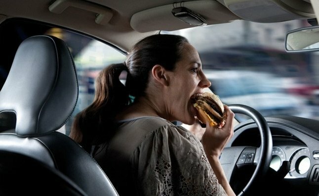 Girl Fingering While Driving