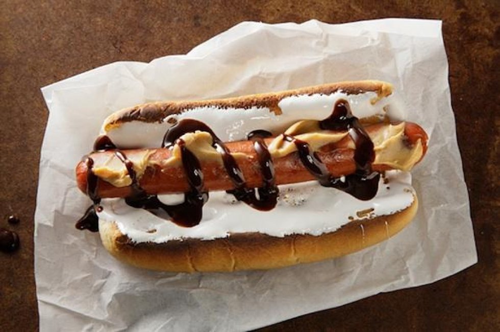 rollingout.com - 10 toppings, der vil tage din hotdog til et helt nyt niveau