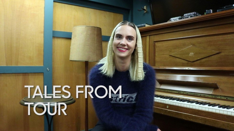 MØ fortæller de bedste historier fra hendes tour [Video]