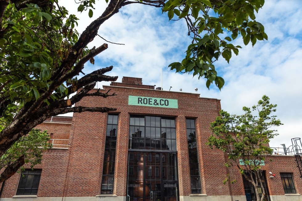 Whiskey-huset Roe & Co åbner dørene for deres nye destilleri i Dublin