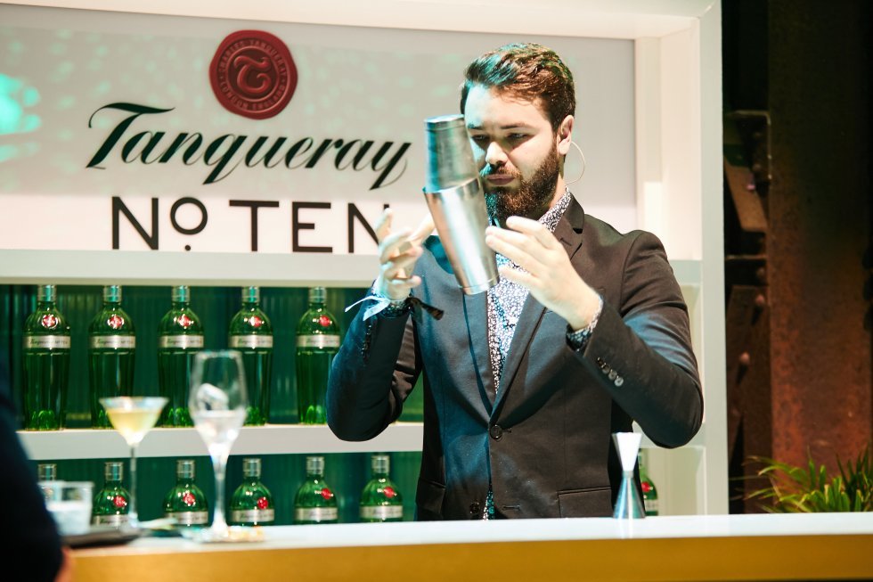 Danske Alexander Remoundos er blevet den syvende bedste bartender i verden til World Class
