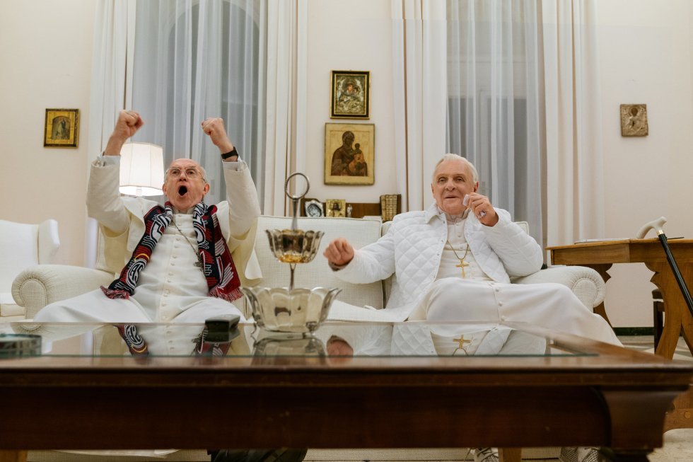 Pryce og Hopkins i 'The Two Popes' - Paverne kommer til streamingtjenesterne