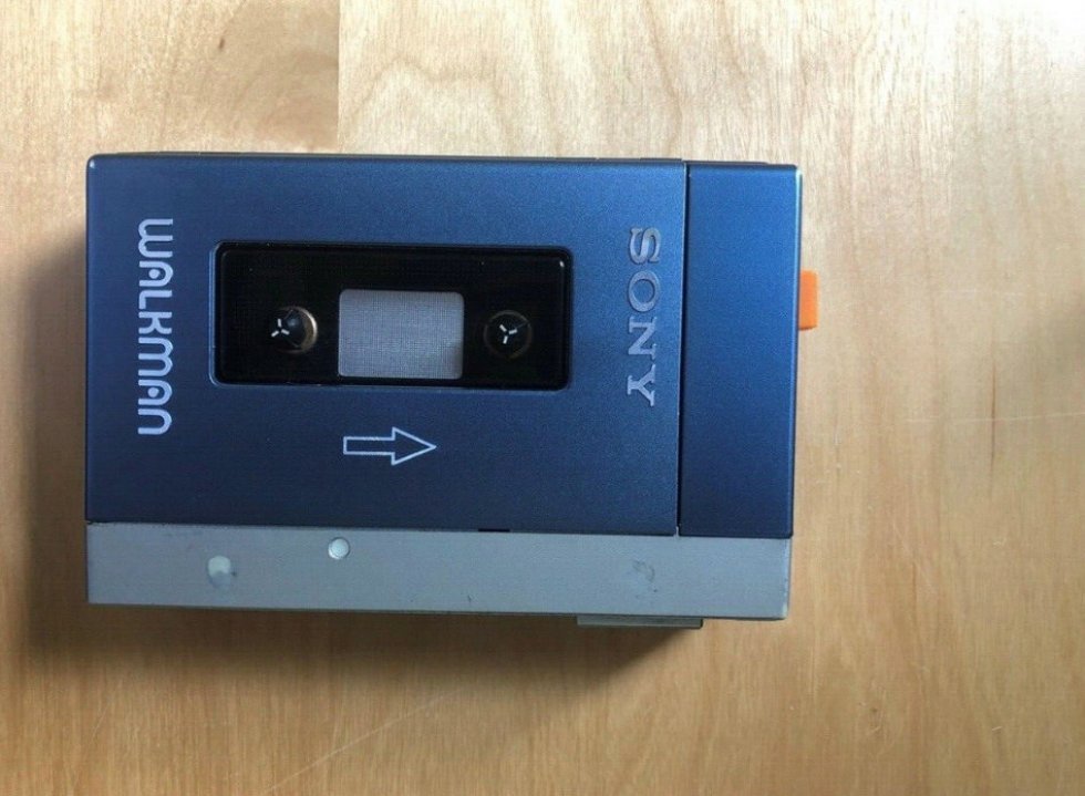Denne originale Sony Walkman TPS-L2 sælges på DBA til 2.000 kroner, selvom den ikke virker. Kilde - DBA Guide - Guld på loftet: Din gamle Walkman kan være mange penge værd