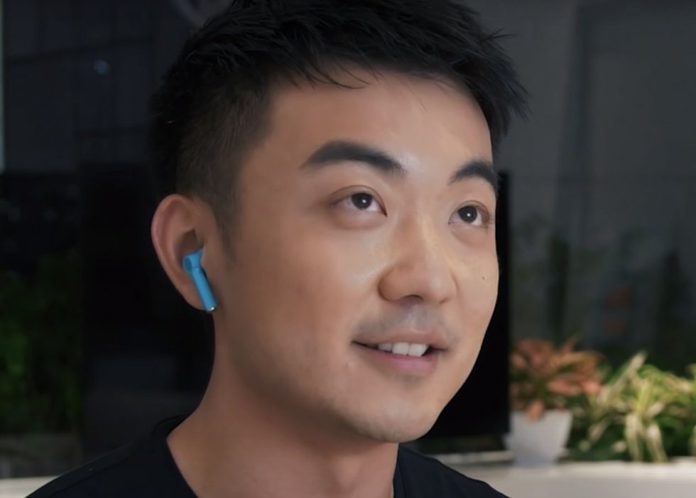 Er det OnePlus' nye true wireless Bullets?  - OnePlus afslører designet af OnePlus Nord i Youtube-interview