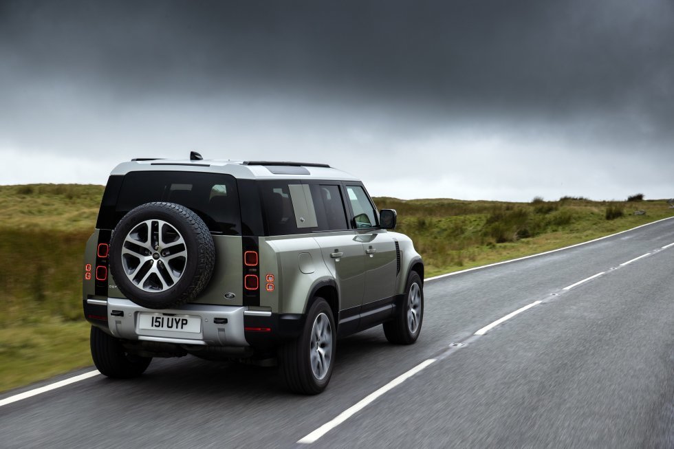 Land Rover Defender kommer i mest kraftfulde model nogensinde, takket være plug-in hybridteknologi