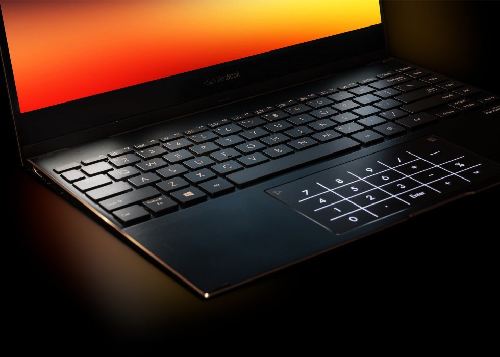 ASUS ZenBook Flip S er den tyndeste 2-i-1 bærbar med OLED skærm