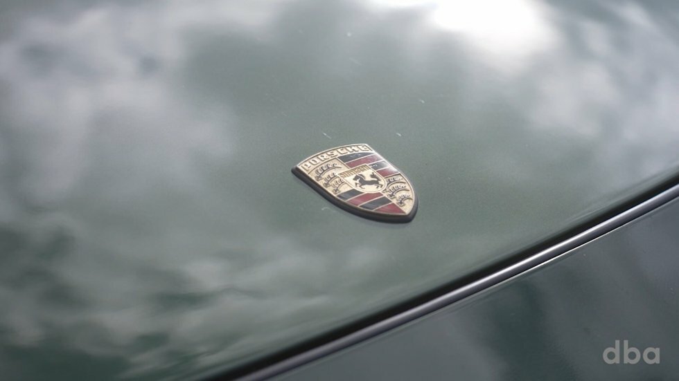 Helt original, nyistandsat Porsche 928 til salg på DBA