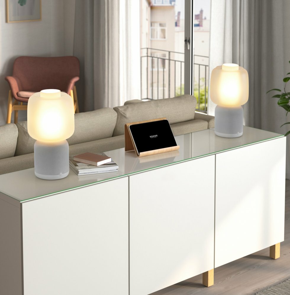 Den nye Symfonisk højttaler med lampeskærm i glas - Foto: IKEA/Sonos - Ikea relancerer Sonos Symfonisk højttalerlampen med nye funktioner