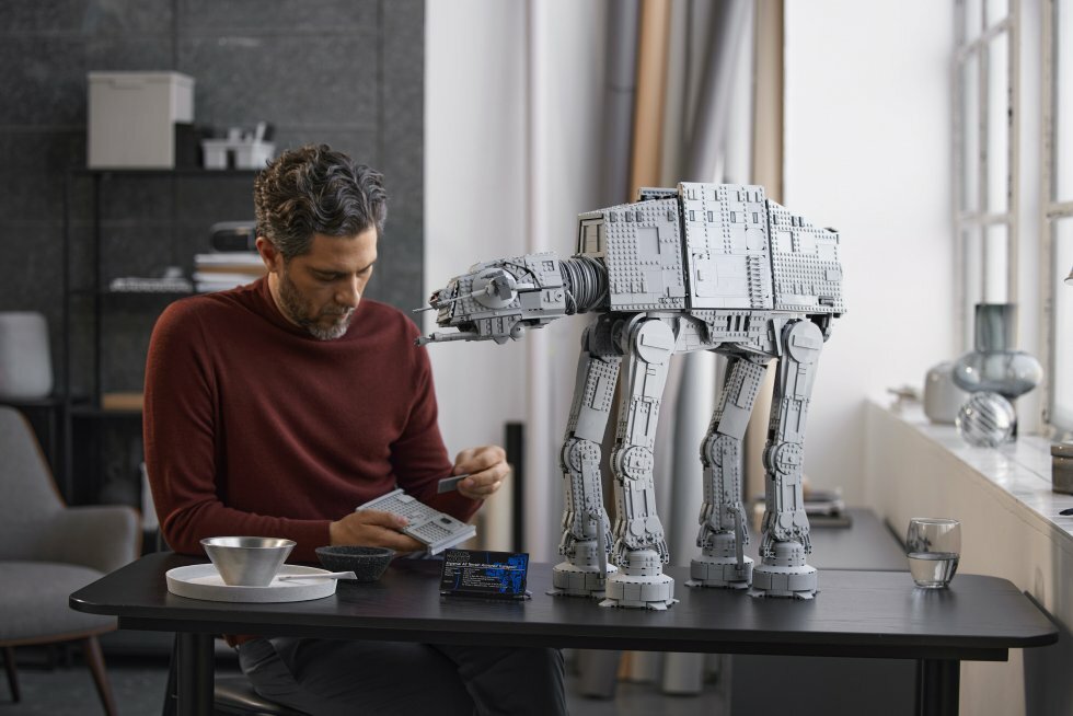 LEGO Star Wars AT-AT - Der går mere end 6000 klodser til LEGOs AT-AT Ultimate Collector Series sæt