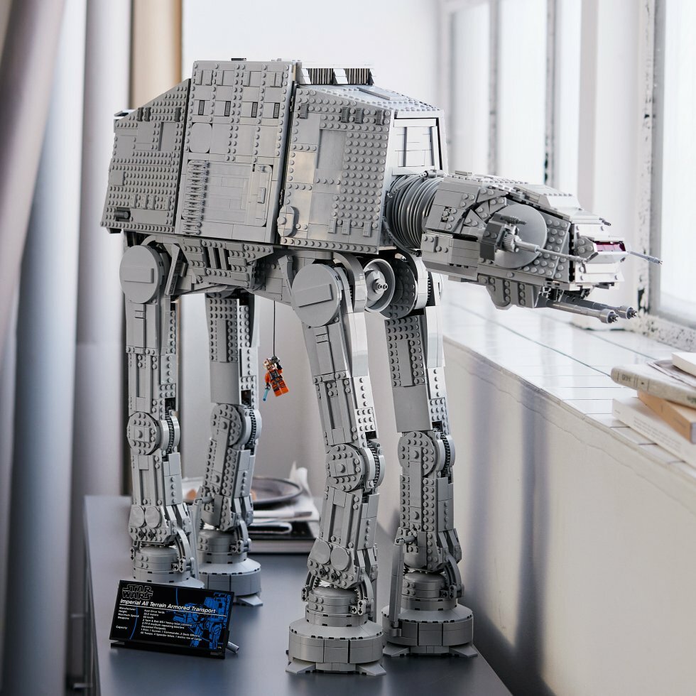 LEGO Star Wars AT-AT - Der går mere end 6000 klodser til LEGOs AT-AT Ultimate Collector Series sæt