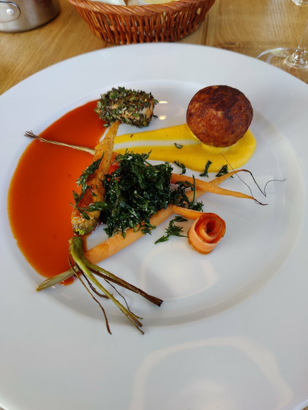 Knivskarpe serveringer på Restaurant Strandlyst. - Rejsereportage: Turen går til Samsø 