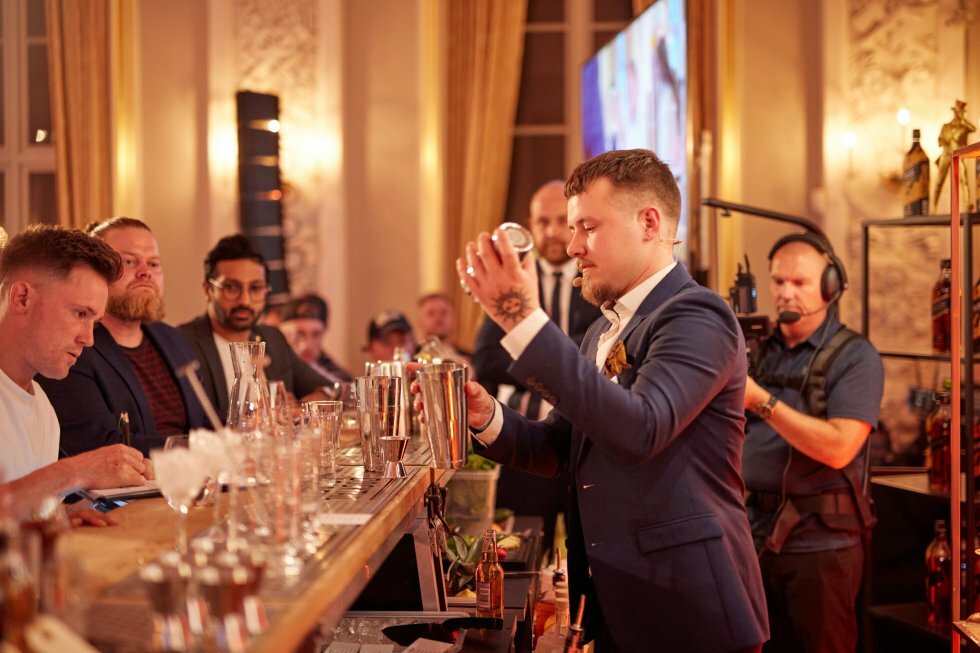 Mathias Klausen Broksø er Danmarks Bedste Bartender 2022 - Sådan laver du vindercocktailen fra Danmarks bedste bartender 2022
