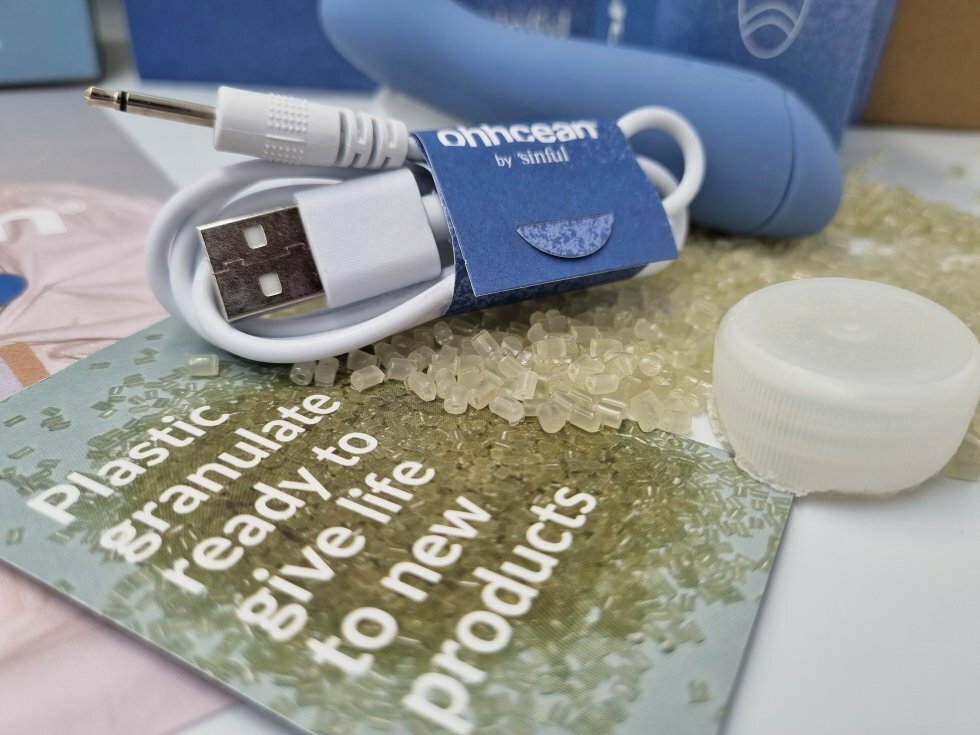 Klimavenlig leg i soveværelset: Dansk mærke laver vibratorer med havplast