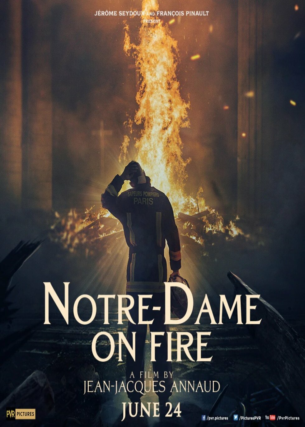 Anmeldelse: Notre-Dame i flammer