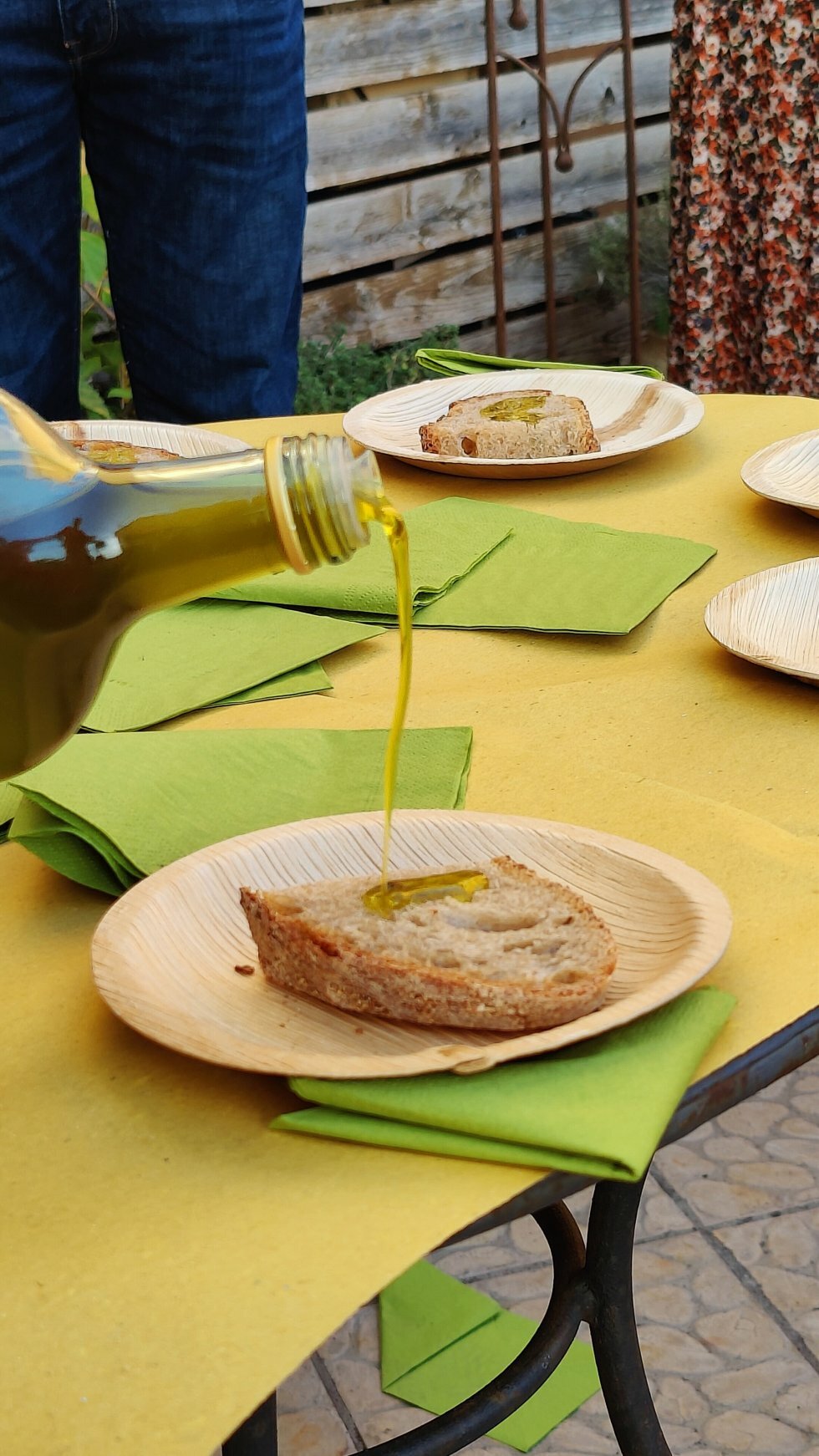 Simple glæder med nypresset olivenolie. - Rejsereportage: Det kystvendte Toscana