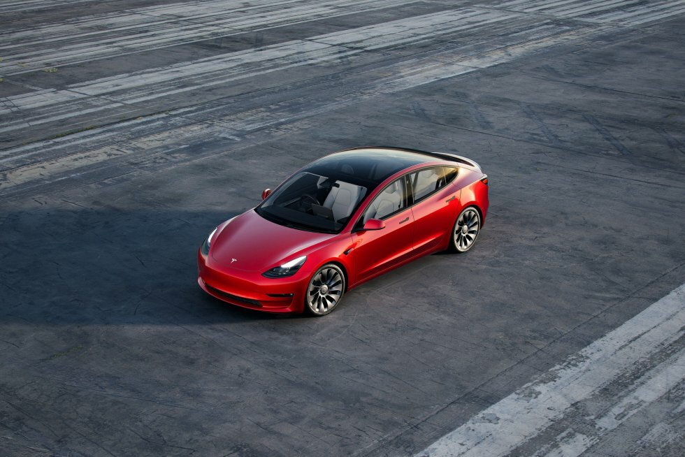Kæmpe prisfald på Tesla-modeller bygget i Europa