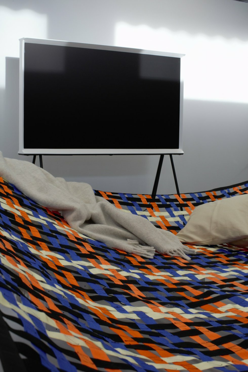 Samsung SHIFT - Form Us With Love og Samsung har lavet et sofakoncept, der egentlig er en hængekøje