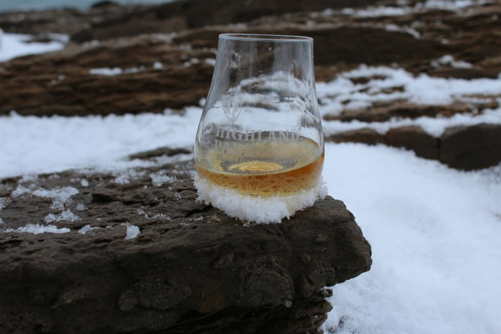 Whisky i sit rette element.  - Rejse-reportage: Whisky-eventyr på Orkneyøerne
