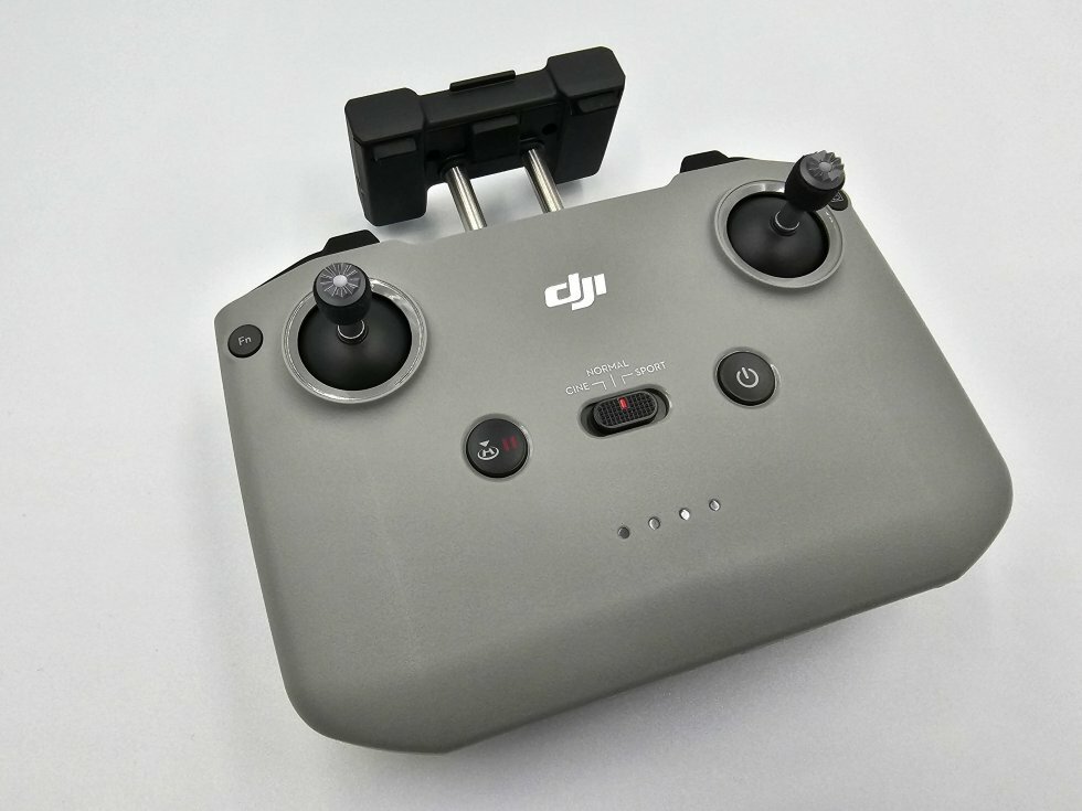 I samarbejde med din smartphone bliver Mini 2 SE et ret intelligent powerhouse af en mini-drone - Test: DJI Mini 2 SE - kameradronen som alle kan styre