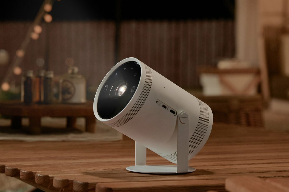 Samsungs opdaterede Freestyle-projektor kan kombinere to billeder til et 160" 